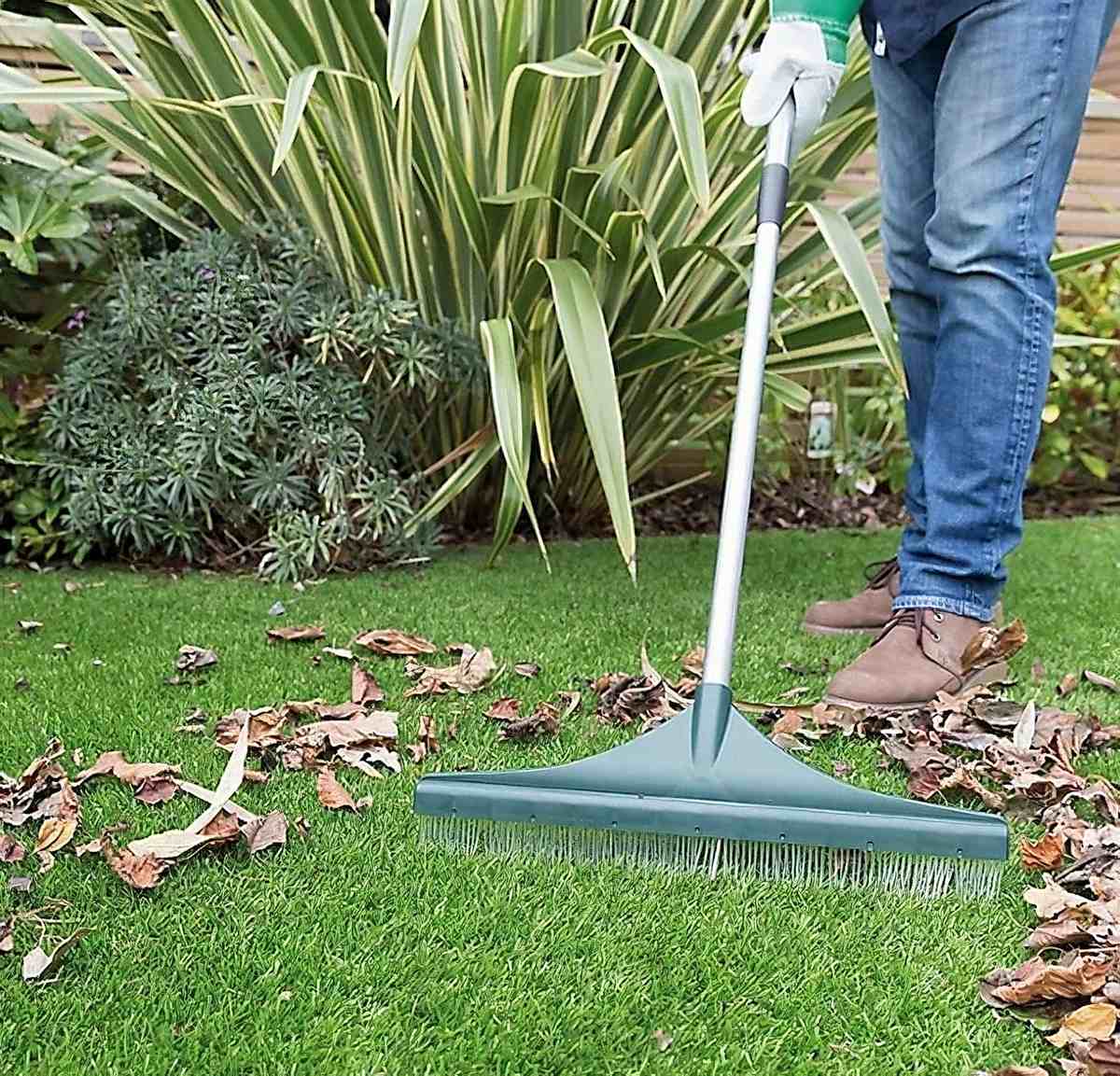 How to Maintain Artificial Grass